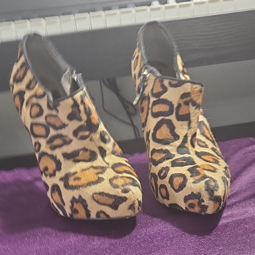 Sam Edelman Brown and Black Ankle Booties